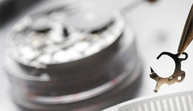 机芯生锈？欧米茄手表修复秘籍：深入探讨及实用解决方案